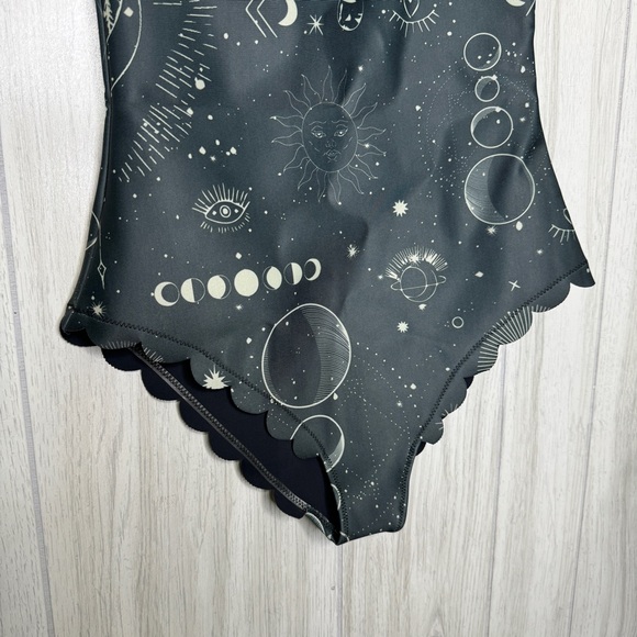 NWT Averie Stella Scalloped One Shoulder One Piece Swimsuit size S Small - Picture 7 of 11